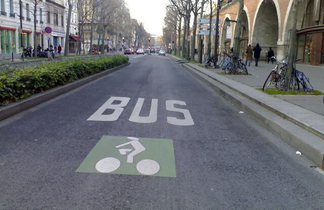 Firenze vieta autobus turistici a transitare nelle corsie riservate