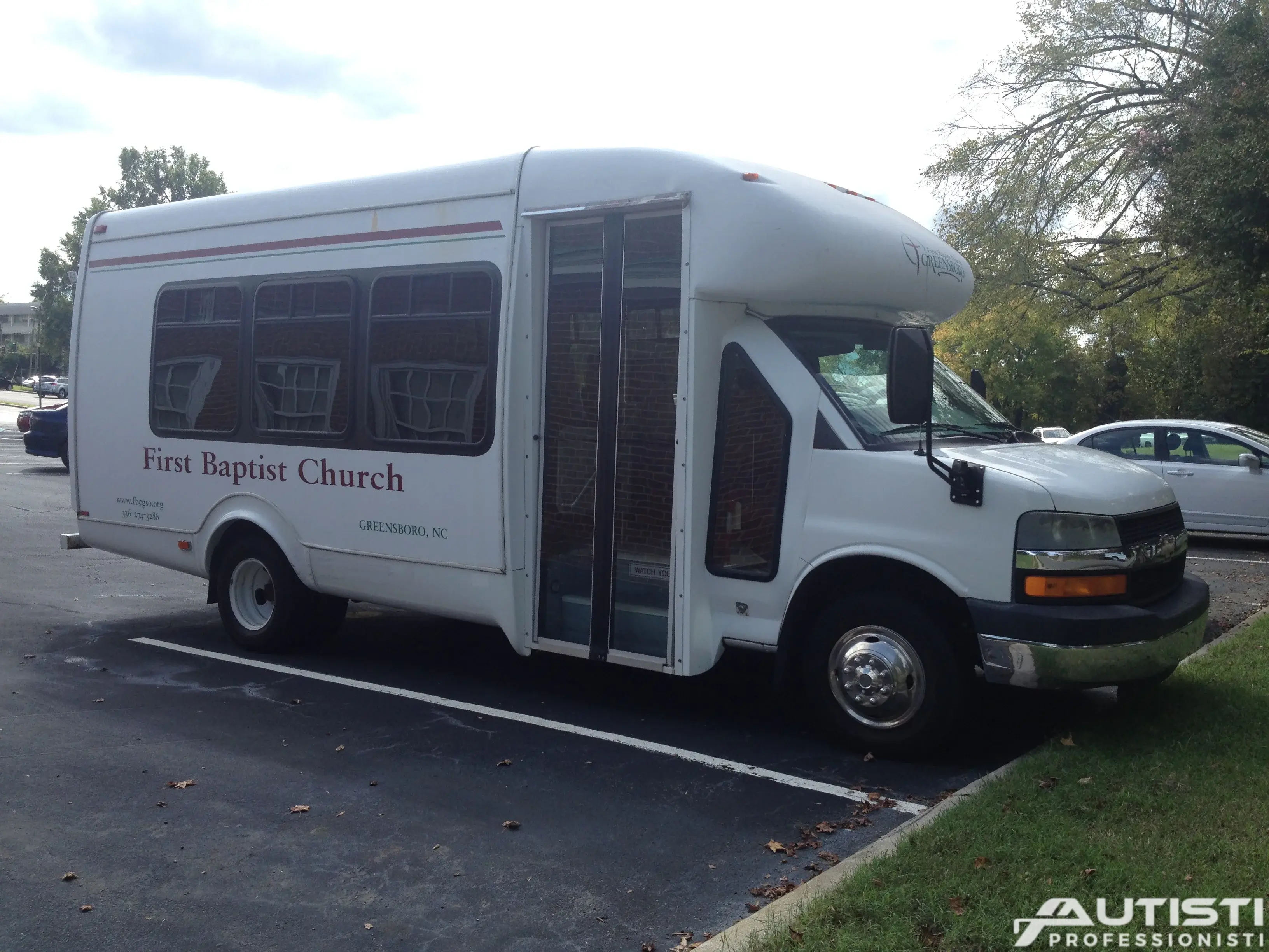 Bus for religious trips.webp